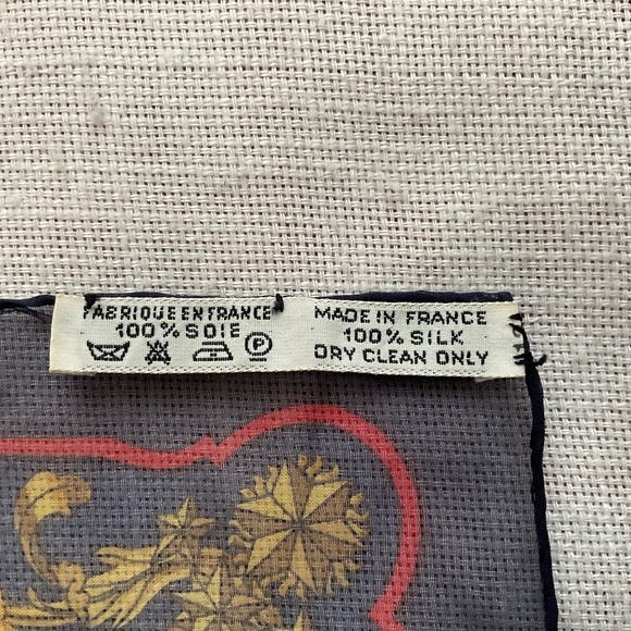 Hermes Scarf Cosmos Horses Silk Handrolled Signed Made In France - Picture 8 of 13